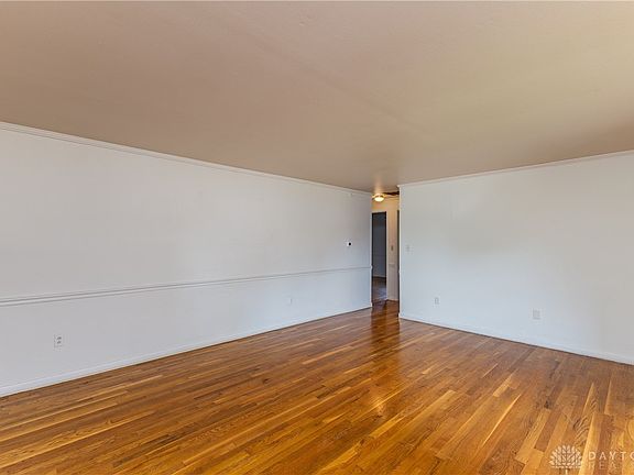 5th image of 200 Sharon Dr