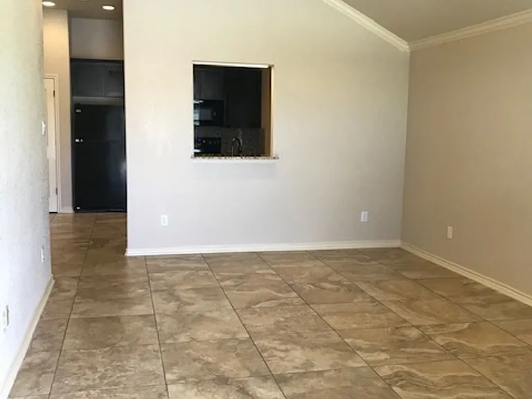 5506 Settlers Ct #A-B — Photo 2
