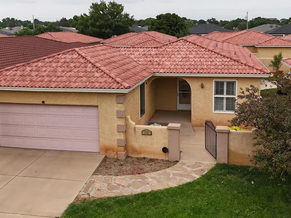 2320 Newman Dr, Clovis, NM 88101