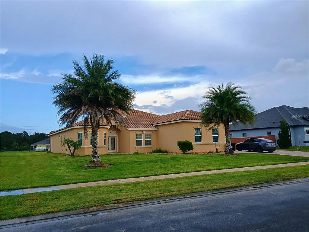6 bed, 4.0 bath, 3238 sqft, $4,500 — Photo 4