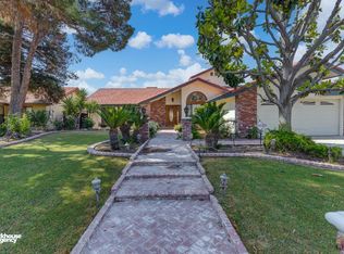 10001 Valley Forest Ct, Bakersfield, CA 93311