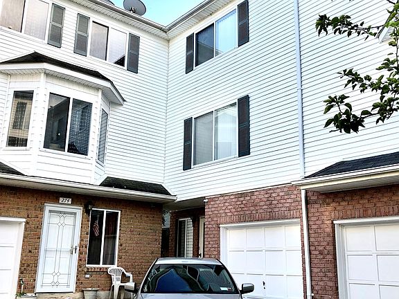 3rd image of 272 Aspen Knolls Way