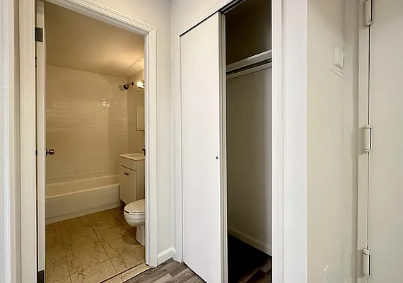 Rented by Avenues Real Estate | media 20