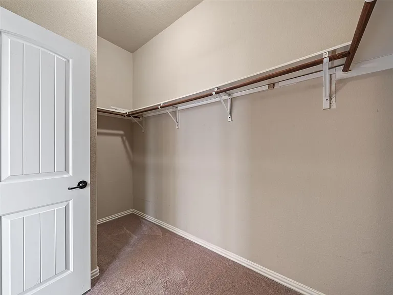 1905 Meandering Meadows Dr — Photo 12