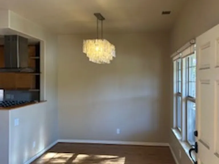 599 Lopez Ave — Photo 4