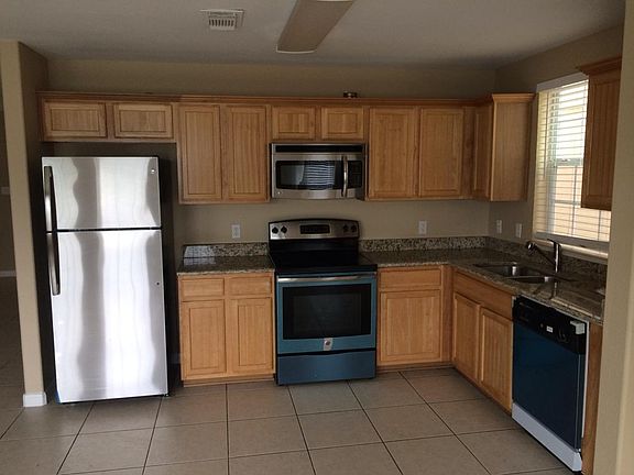 3rd image of 4954 N Cancun Dr