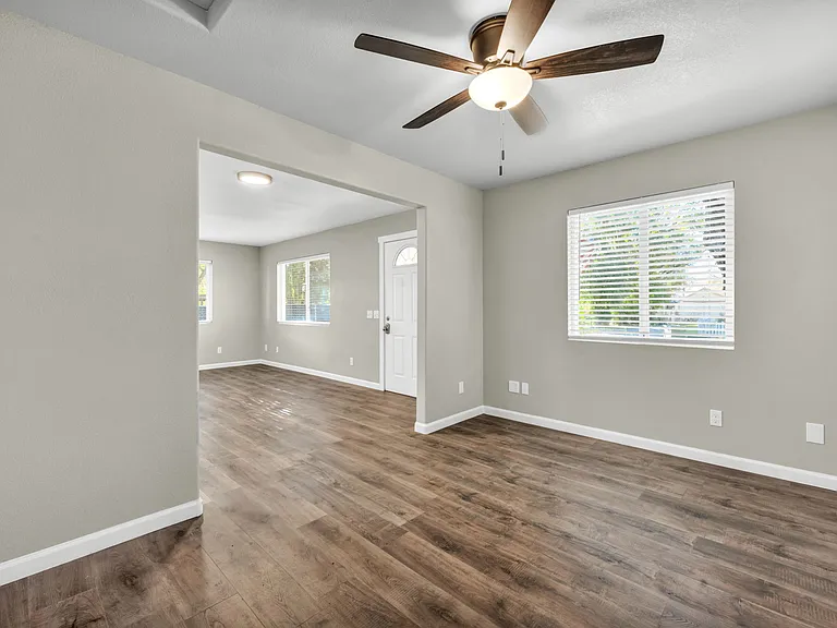 604 Pine St — Photo 18