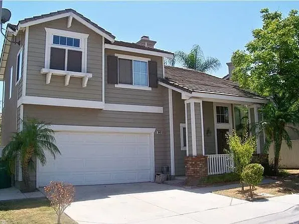 949 Palermo Ln, Corona, CA 92879
