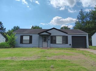 9863 Vickie Pl, Saint Louis, MO 63136