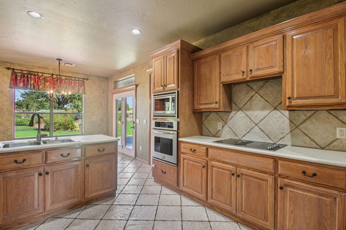 next background image