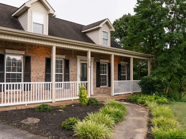 1374 Village Ct, Cookeville, TN 38506