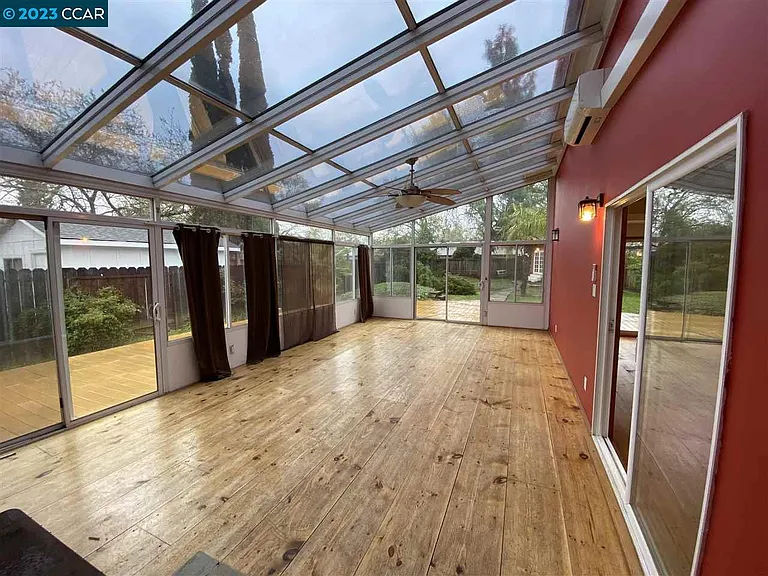1414 San Carlos Ave — Photo 24