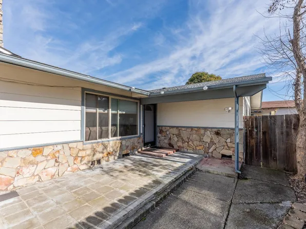 161 Zinfandel Drive, Ukiah, CA 95482