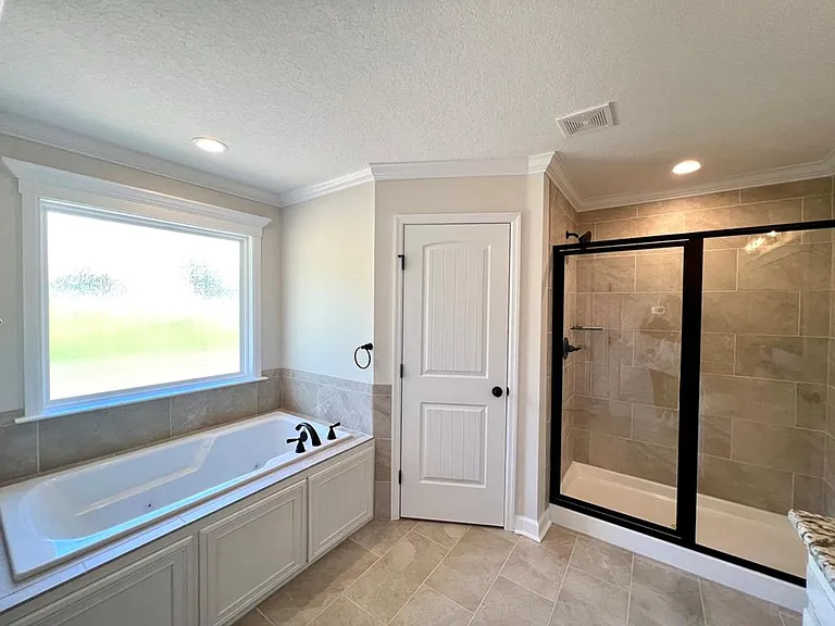 4024 Landings Cir — Photo 7