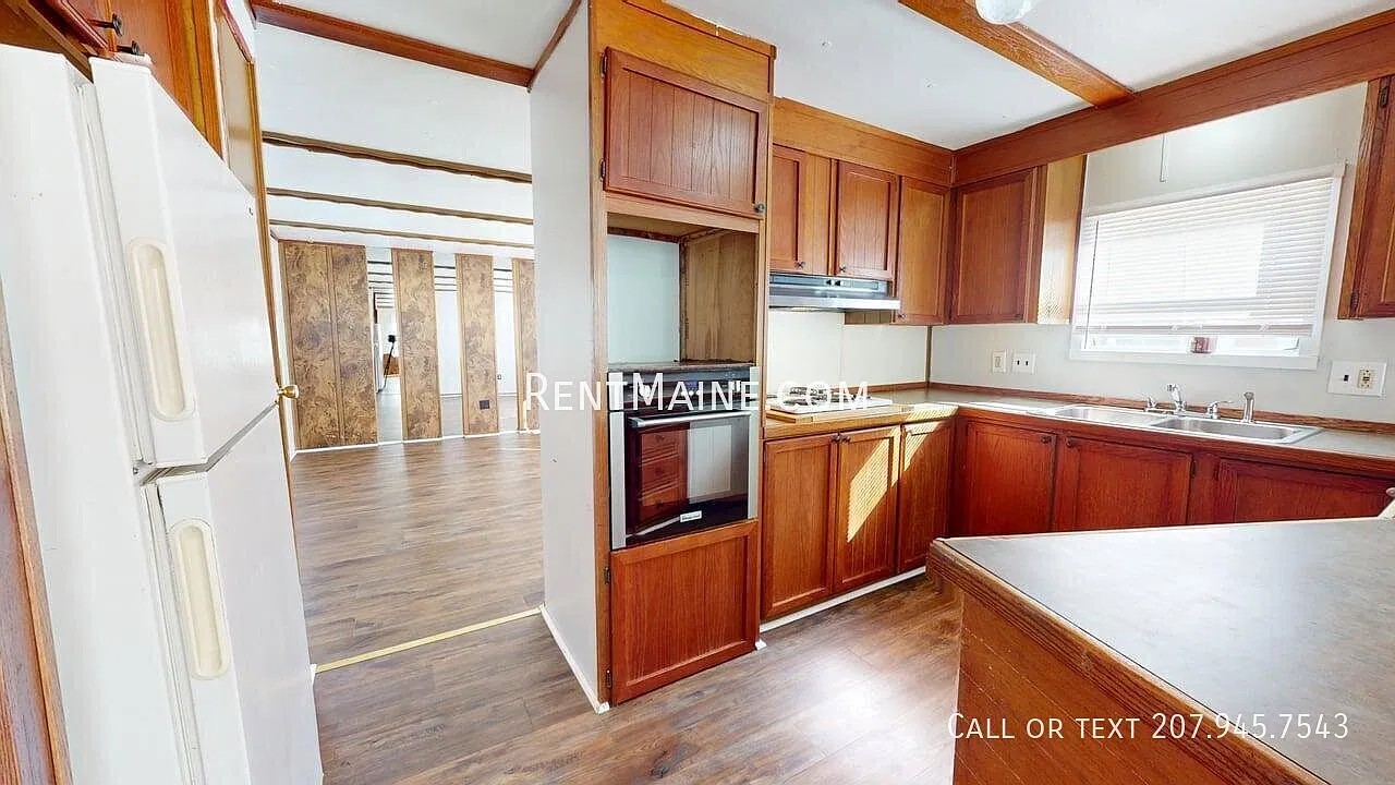 2 bed, 900 sqft, $990 — Photo 2