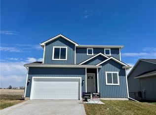 606 N 17th St, Indianola, IA 50125