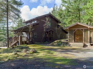 61 Sunrise Bluff Ln, Olga, WA 98279