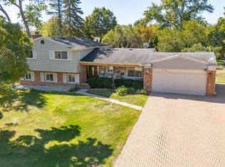 2616 Douglas Dr, Bloomfield Hills, MI 48304