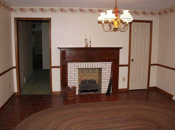 Casual Dining Area