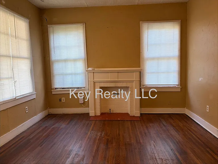 1815 Princeton St — Photo 2
