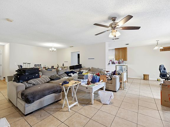 4th image of 1739 Saw Lake Dr