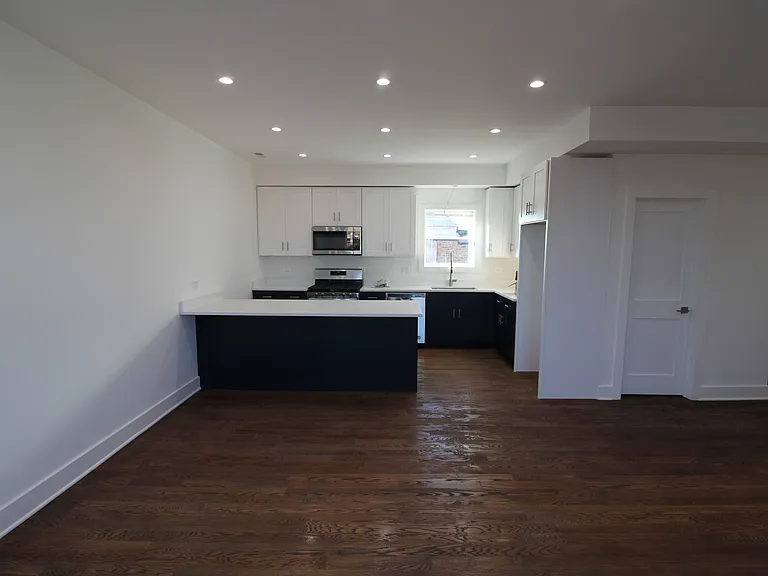 1440 N Milwaukee Ave #4 — Photo 4