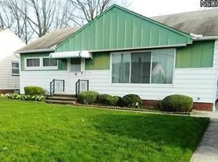 29230 Green Dr, Willowick, OH 44095