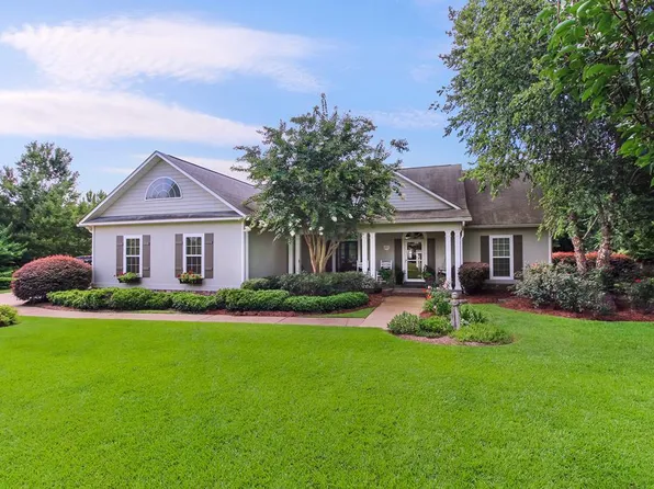 405 Winding Creek Ln, Thomasville, GA 31757