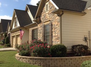 1807 Willoughby Dr, Buford, GA 30519