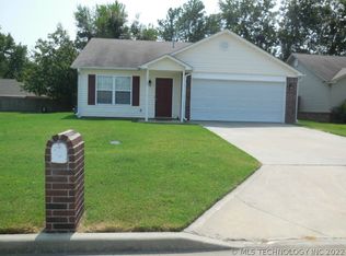 1101 W 21st St N, Claremore, OK 74017