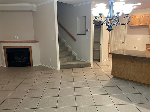 4th image of 432 Herff St