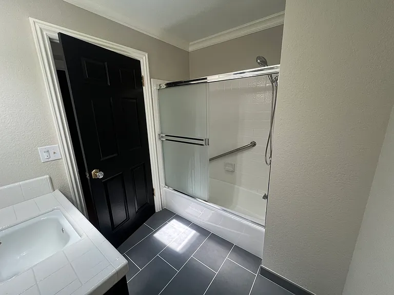 660 Helen Dr — Photo 21