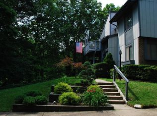 8560 Gwynedd Way, Springfield, VA 22153