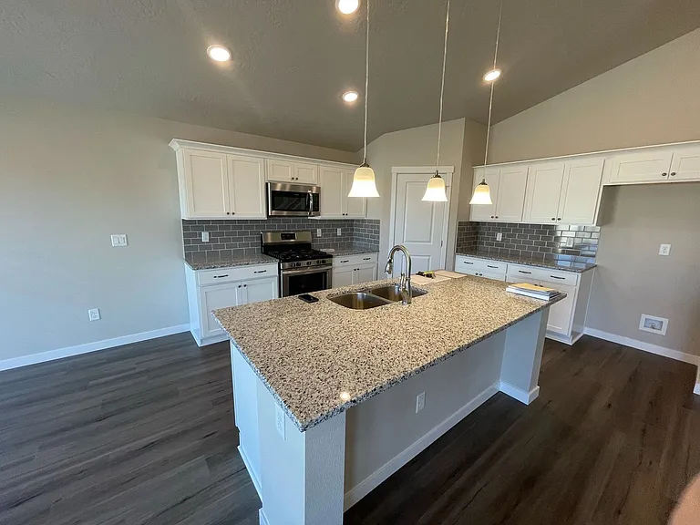 10371 Longtail Dr — Photo 4