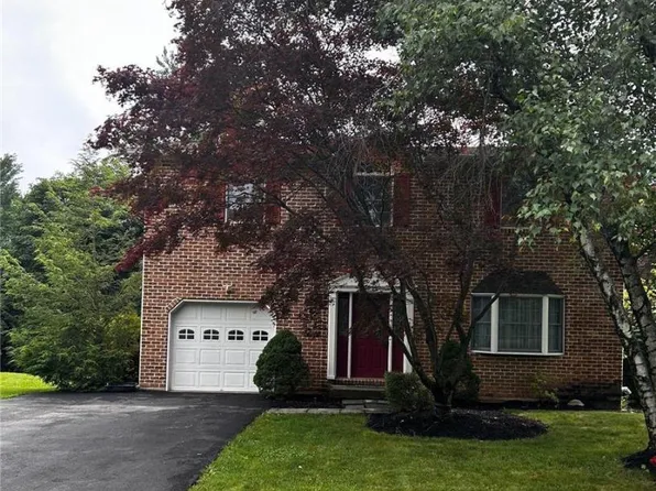 2071 Pleasant Dr, Bethlehem, PA 18015