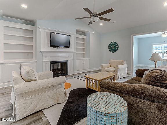 4th image of 312 Lightning Bug Lane