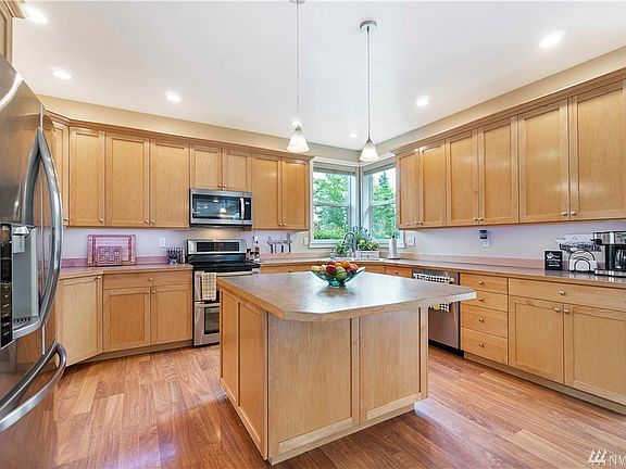 3rd image of 22042 127th St E