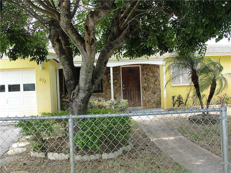 1st image of 991 NW 201st St