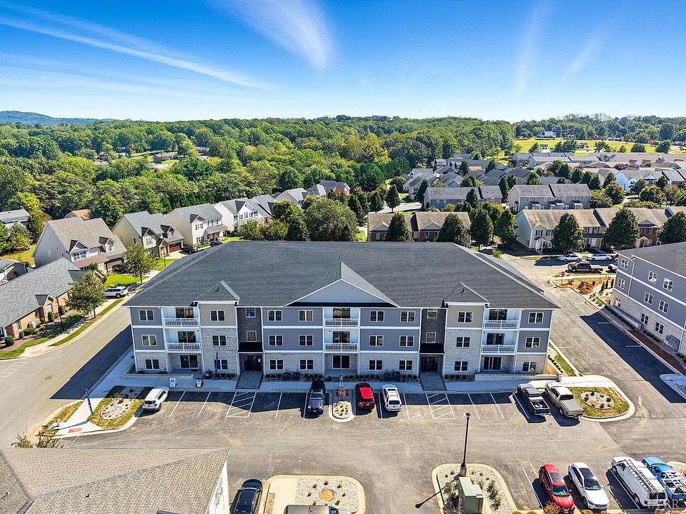 1st image of 420 Capstone Dr #301