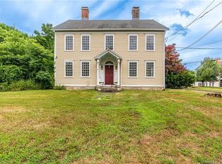 194 Main St N, Southbury, CT 06488