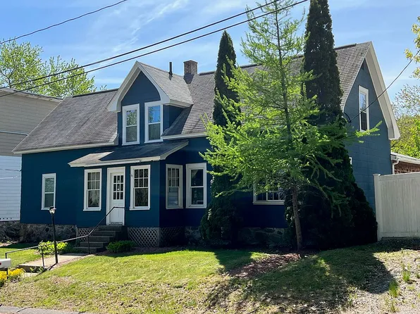 9 Duclos St, Manchester, NH 03102