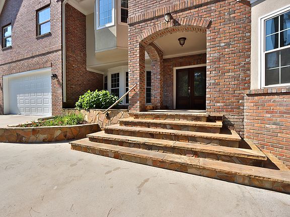 3rd image of 3521 Hershey Ln