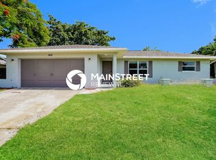 1419 SE 11th St, Cape Coral, FL 33990