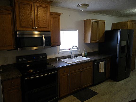 4th image of 1837 Wolverine Dr