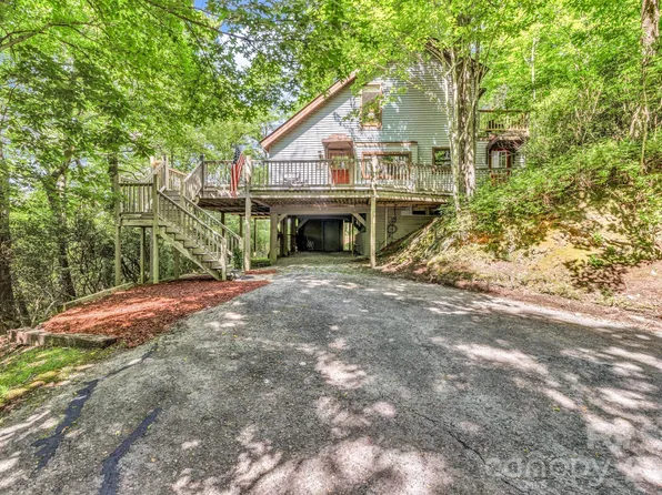 571 Tsisqua Cir, Brevard, NC 28712