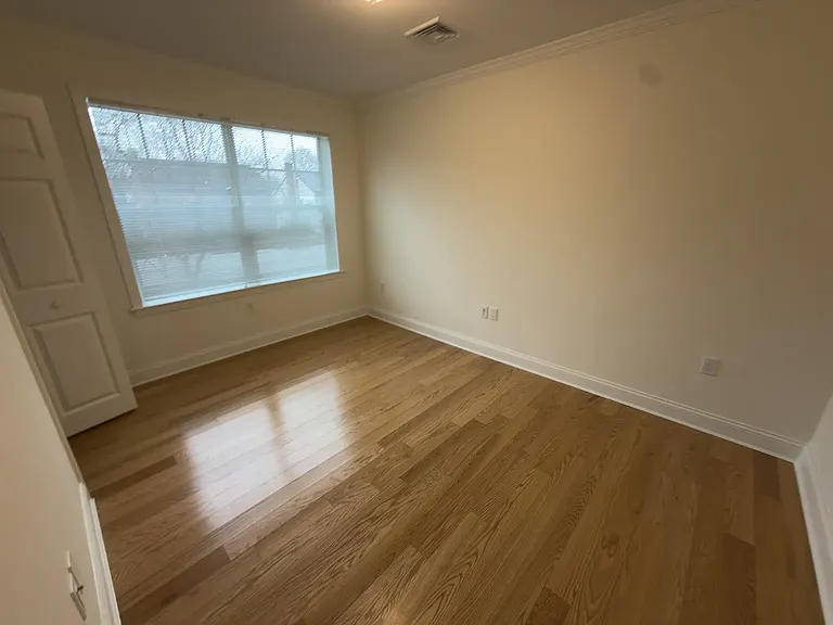302 Paine Ct — Photo 10