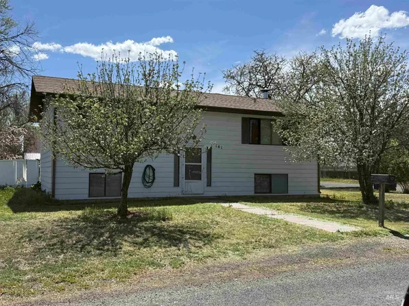 141 Wirsching Ave W, Twin Falls, ID 83301