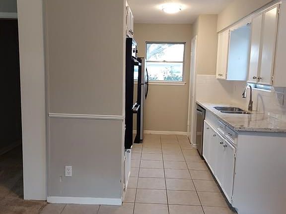 2nd image of 8602 Twisting Vine Ln