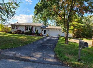 7 Town Rd, Hopewell Junction, NY 12533
