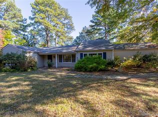 124 Paradise Point Rd, Yorktown, VA 23692